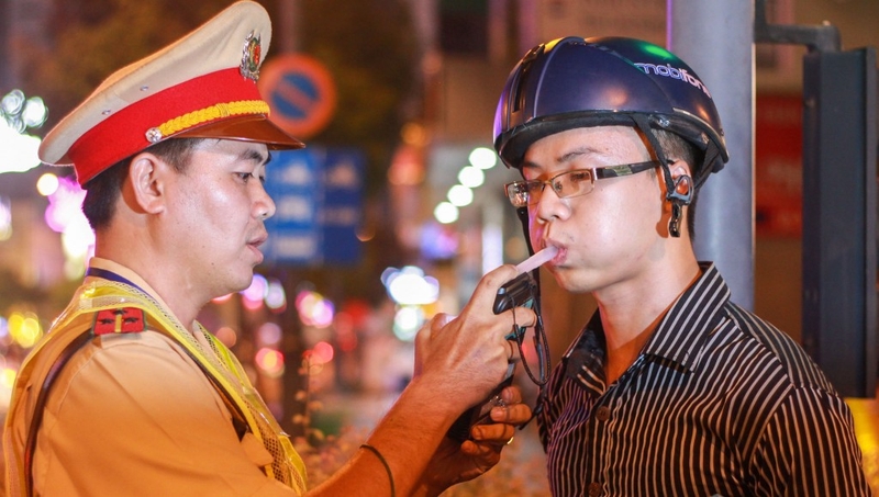 cach-tinh-nong-do-con-trong-mau-de-tranh-bi-phat-1