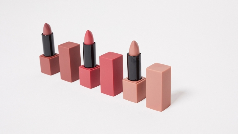 MLBB gồm nhiều tông son tự nhiên như hồng đất và nude đào, nhẹ nhàng, dễ dùng