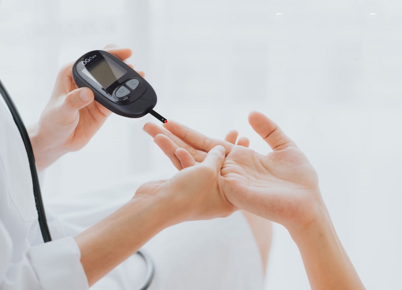 Tính năng tự động nhận mã vạch của máy đo đường huyết Ogcare giúp quá trình đo diễn ra nhanh và chính xác hơn