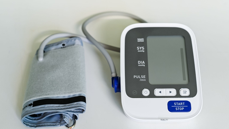 Máy đo huyết áp báo lỗi E2 là bị gì?