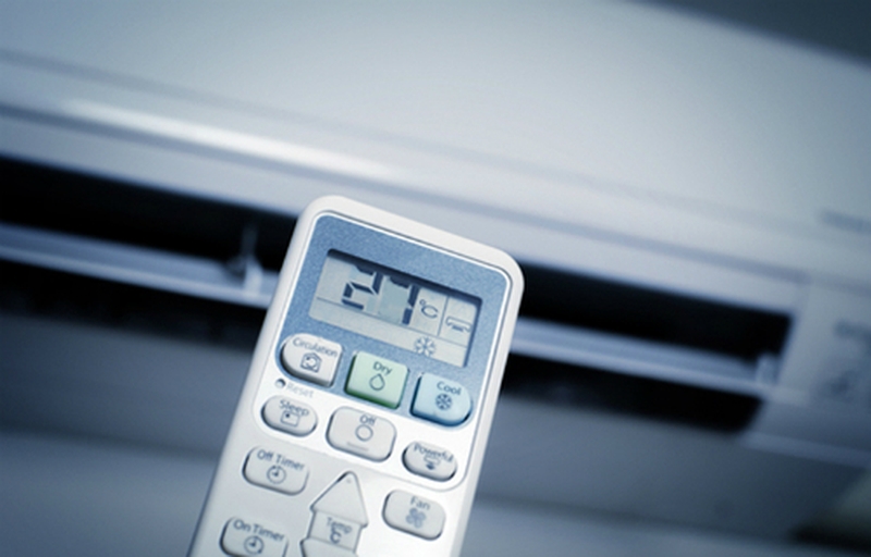 Ngồi phòng máy lạnh làm khô mắt nên điều trị thế nào? 3