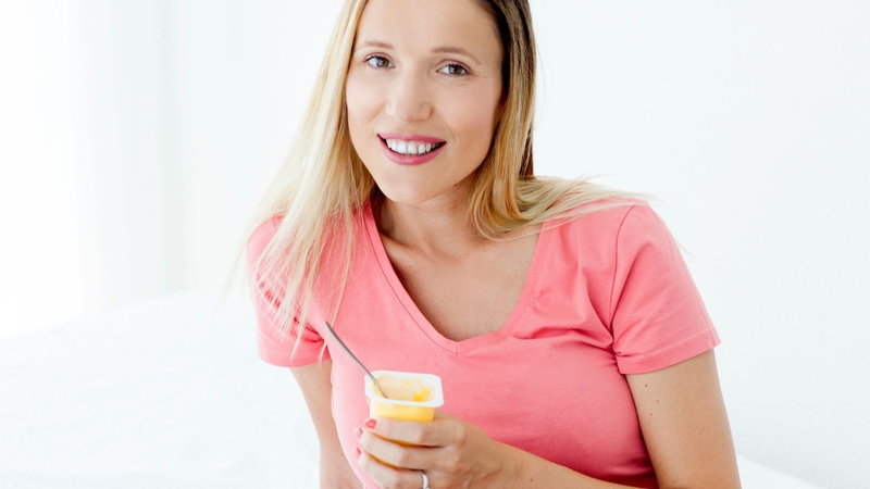 Mẹ bầu ăn váng sữa có tốt không? Lợi ích từ váng sữa với mẹ bầu là gì? 4