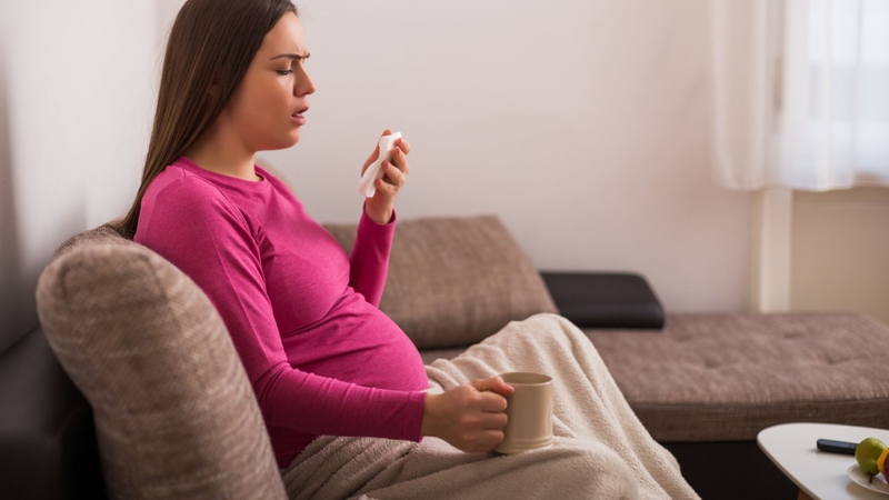 Mẹ bầu ho có ảnh hưởng đến thai nhi không còn tùy thuộc do nguyên nhân nào