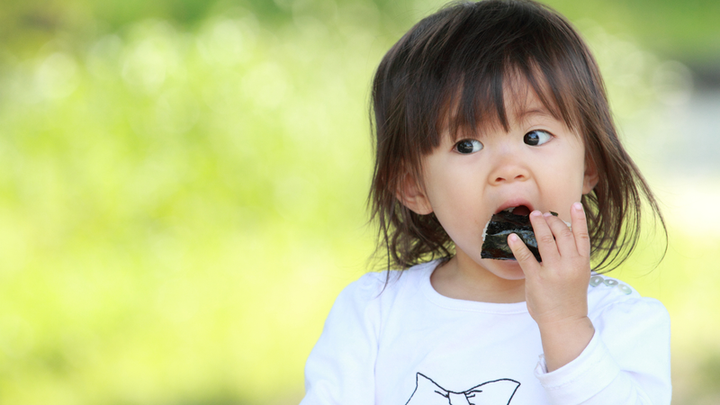 Trẻ từ 9 - 12 tháng tuổi nên được xét nghiệm để kiểm tra tình trạng miễn dịch và xác định xem có bị nhiễm HBV không