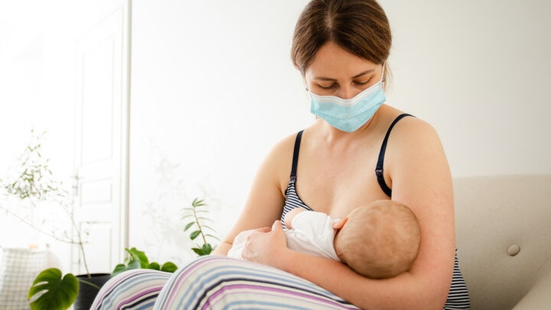 Mẹ bị viêm họng có nên cho con bú không? Cần lưu ý điều gì? 5