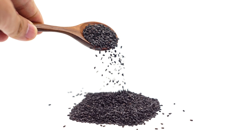 Mè đen có tác dụng gì? Hỗ trợ nuôi dưỡng tóc chắc khỏe