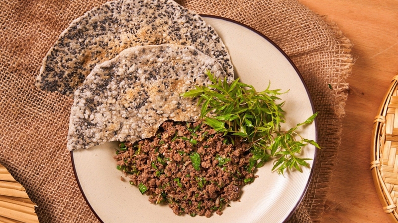 Mẹ sau sinh ăn bánh đa được không? Ăn có bị mất sữa không? 1