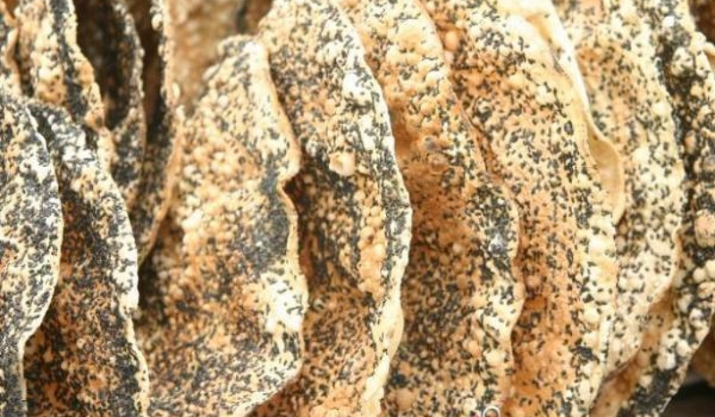 Mẹ sau sinh ăn bánh đa được không? Ăn có bị mất sữa không? 1