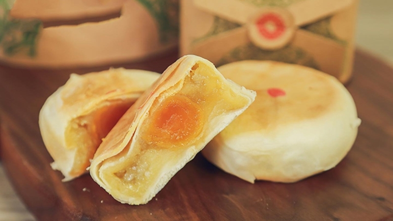 Mẹ sau sinh ăn bánh pía được không? Sau sinh bao lâu được ăn? 3