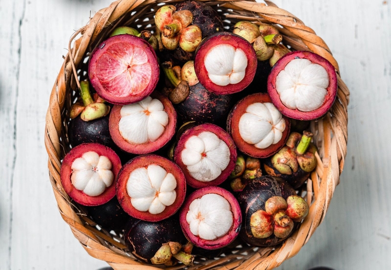 mẹ sau sinh ăn măng cụt được không 1