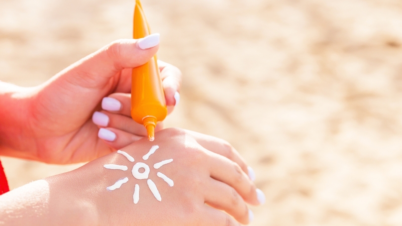 Mẹo bảo vệ da khỏi ánh nắng mặt trời khi đi biển 2
