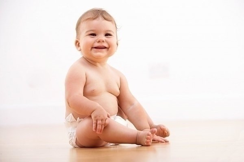 Dấu hiệu bé muốn cai sữa