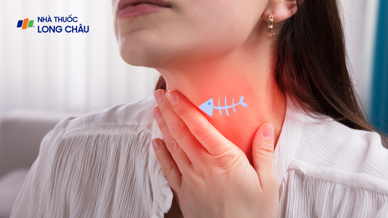 Hạn chế vừa ăn vừa nói chuyện hoặc cười đùa để tránh mắc xương
