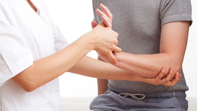 Mẹo chữa u bao hoạt dịch khớp cổ tay tại nhà hữu ích 3