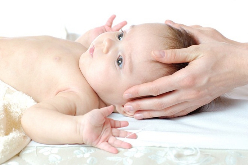 Mẹo dân gian chữa tắc tuyến lệ không phải ai cũng biết