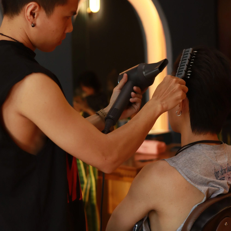 Mẹo sấy tóc đơn giản và hiệu quả: Nên sấy tóc nóng hay lạnh? 1