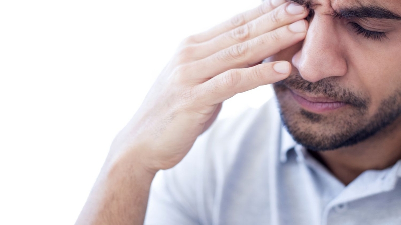 Mí mắt giật liên tục nhiều ngày: Dấu hiệu cảnh báo sức khỏe 3