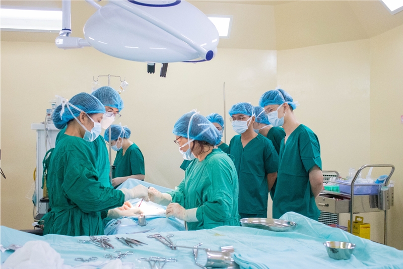 Mổ ruột thừa bao lâu thì cắt chỉ? Cách chăm sóc vết thương