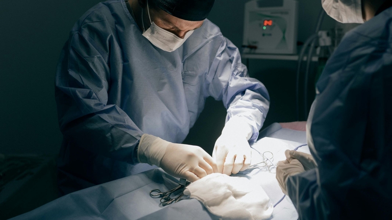 Phẫu thuật cắt bỏ cung sau đốt sống là kỹ thuật phẫu thuật nhằm tạo một lỗ nhỏ tại cung sau của đốt sống