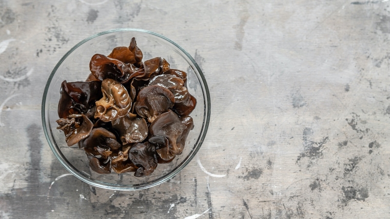 Mộc nhĩ có tác dụng gì? Điều cần chú ý khi sử dụng 2