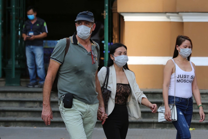 Mối nguy hại từ việc dùng khẩu trang tái chế 1