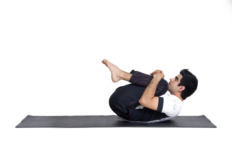 Một số bài tập yoga chữa cong vẹo cột sống3