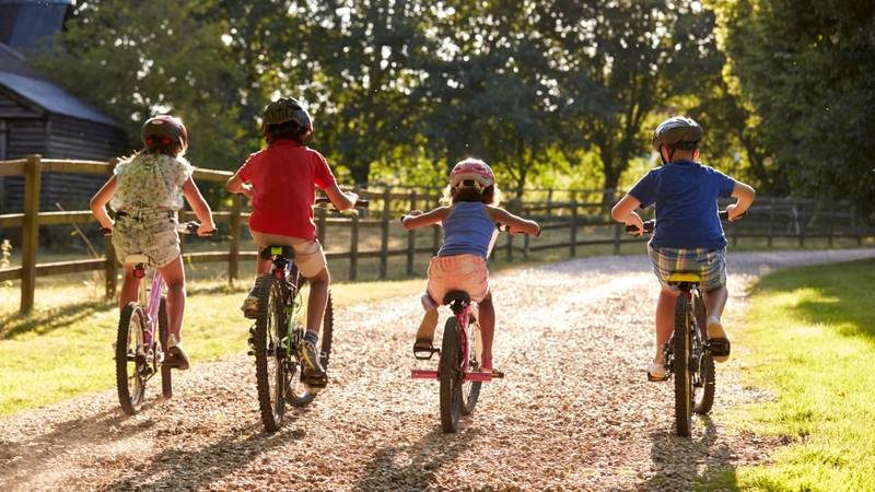 Một số cách giúp trẻ đi ngoài khi bị táo bón mà mẹ có thể tham khảo 4