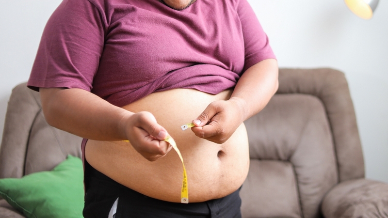 Do dầu mè giàu năng lượng nên không phù hợp với người thừa cân, béo phì