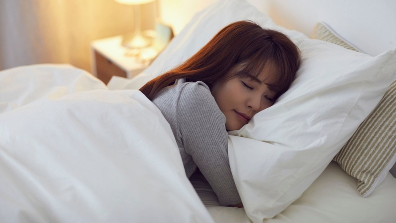 Cố gắng đi ngủ và thức dậy vào những khung giờ gần giống nhau mỗi ngày