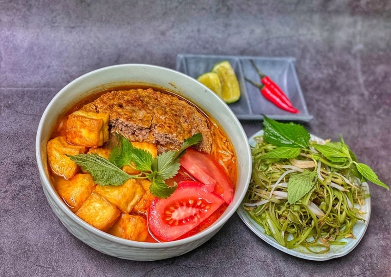 Một tô bún riêu bao nhiêu calo? Ăn nhiều bún riêu có tốt không? 3