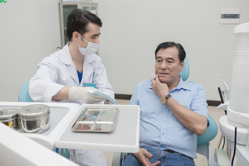 Mức độ nguy hiểm và hướng xử trí tình trạng mọc răng khôn nổi hạch 4