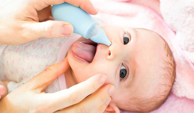 mach-nho-cach-tieu-dom-o-tre-so-sinh-va-tre-nho-hieu-qua-ma-me-nen-biet-2