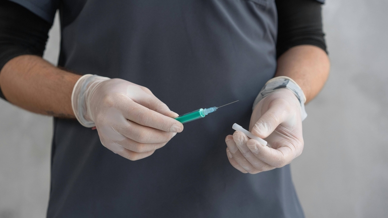 Trẻ cần ba mũi cơ bản trong năm đầu và có thể tiêm nhắc lại theo hướng dẫn của bác sĩ