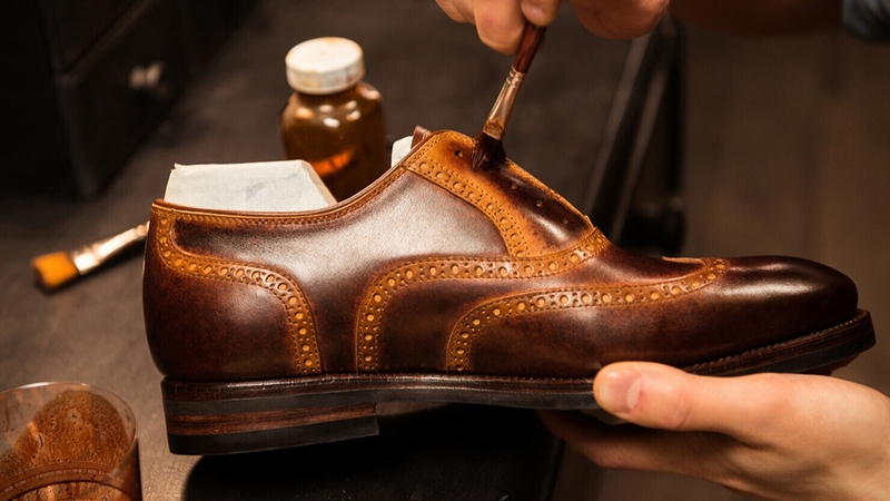 Mùi keo dán giày có độc không? Hướng dẫn sử dụng an toàn 1