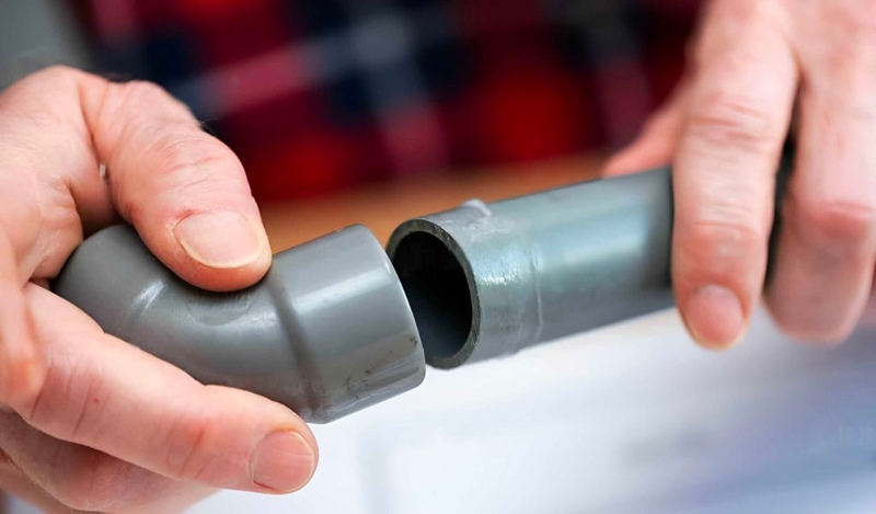 Mùi keo dán ống nước có độc không? Cách chọn mua và sử dụng an toàn 3