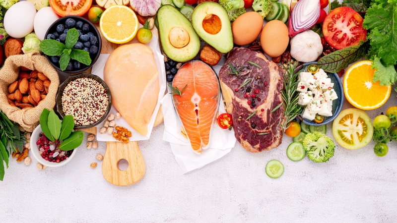 Duy trì chế độ ăn uống và sinh hoạt hợp lý để phòng ngừa mụn bọc tái phát