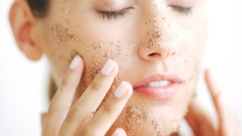 Nguyên nhân, cách khắc phục và ngăn ngừa mụn mọc ở trán gần chân tóc 3