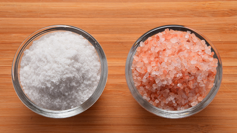 muoi-hong-khac-gi-voi-muoi-an-loi-ich-cua-muoi-hong-doi-voi-suc-khoe 4