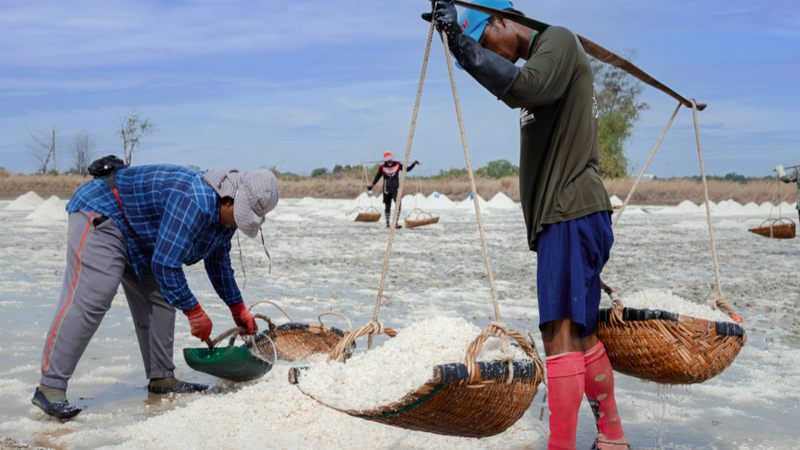 muoi-khoang-khac-gi-so-voi-muoi-an-loi-ich-cua-muoi-khoang-doi-voi-suc-khoe. 1