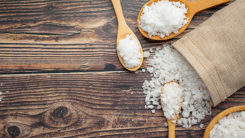 Chưa có bằng chứng cho thấy muối thô tốt hơn muối tinh chế