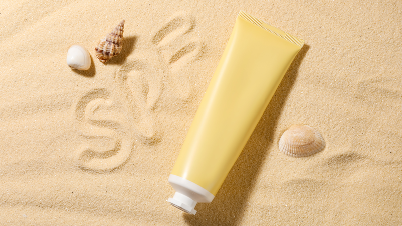 Nên chọn sản phẩm chống nắng phổ rộng có SPF từ 30 trở lên