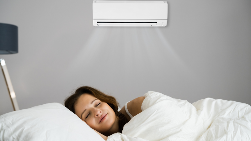 Nằm điều hòa bị khô mũi thường do độ ẩm thấp và tiếp xúc lâu với khí lạnh