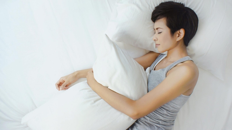 Đây là lý do nằm ngủ nghiêng về bên trái tốt cho sức khỏe của bạn 3