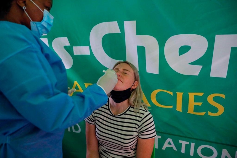 Triệu chứng mà biến thể Covid-19 Omicron gây nên1