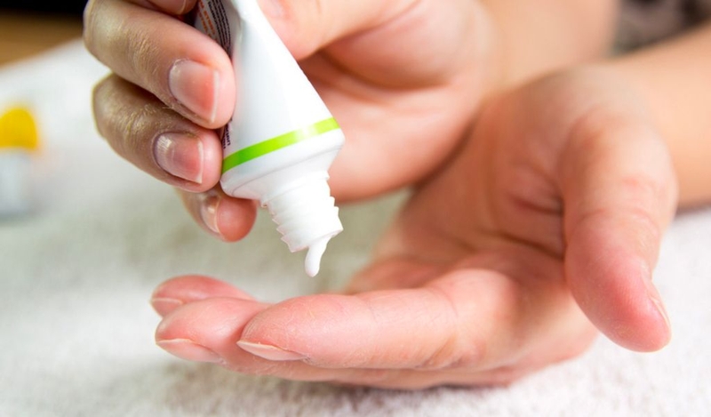 Nặn mụn ống tre là gì? Có nên thực hiện không? 3