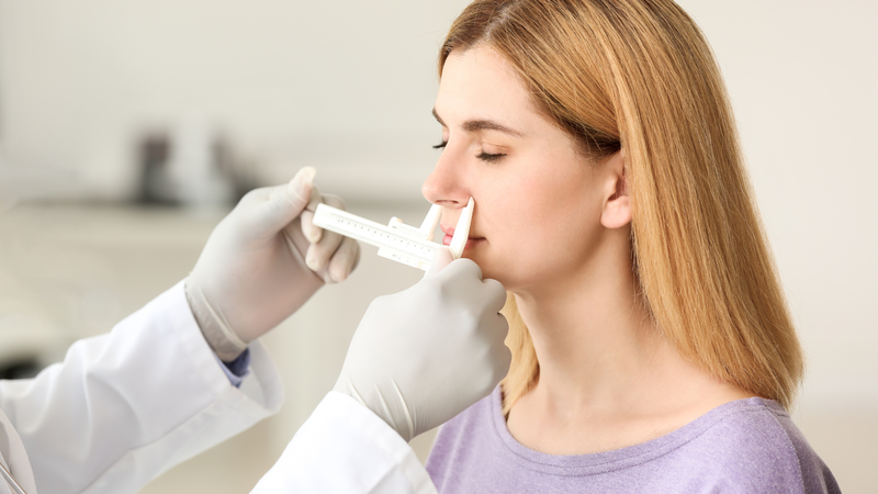 Nâng mũi lần 2 có đau không? Kinh nghiệm cần bỏ túi khi nâng mũi lần 2 4