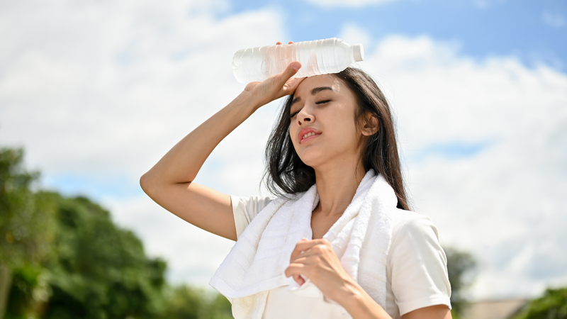 Mặt, mũi, môi và tai là những vùng thường xuyên tiếp xúc với ánh nắng