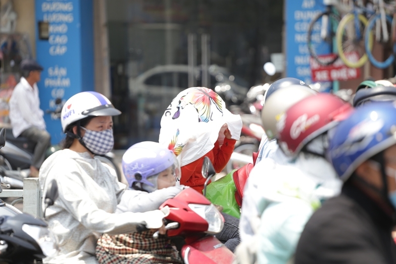 Nắng nóng ở TP.HCM khiến nhiều người nhập viện 3