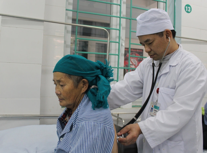 Nắng nóng ở TP.HCM khiến nhiều người nhập viện 4