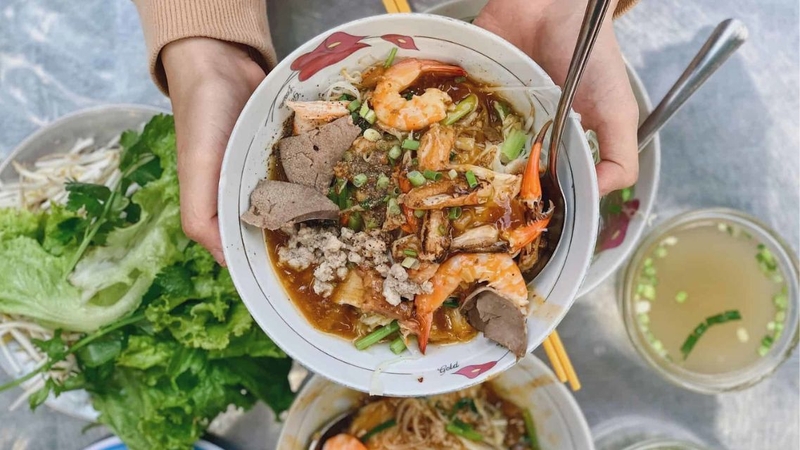 Không ít người thắc mắc sau&nbsp;nâng mũi ăn hủ tiếu được không